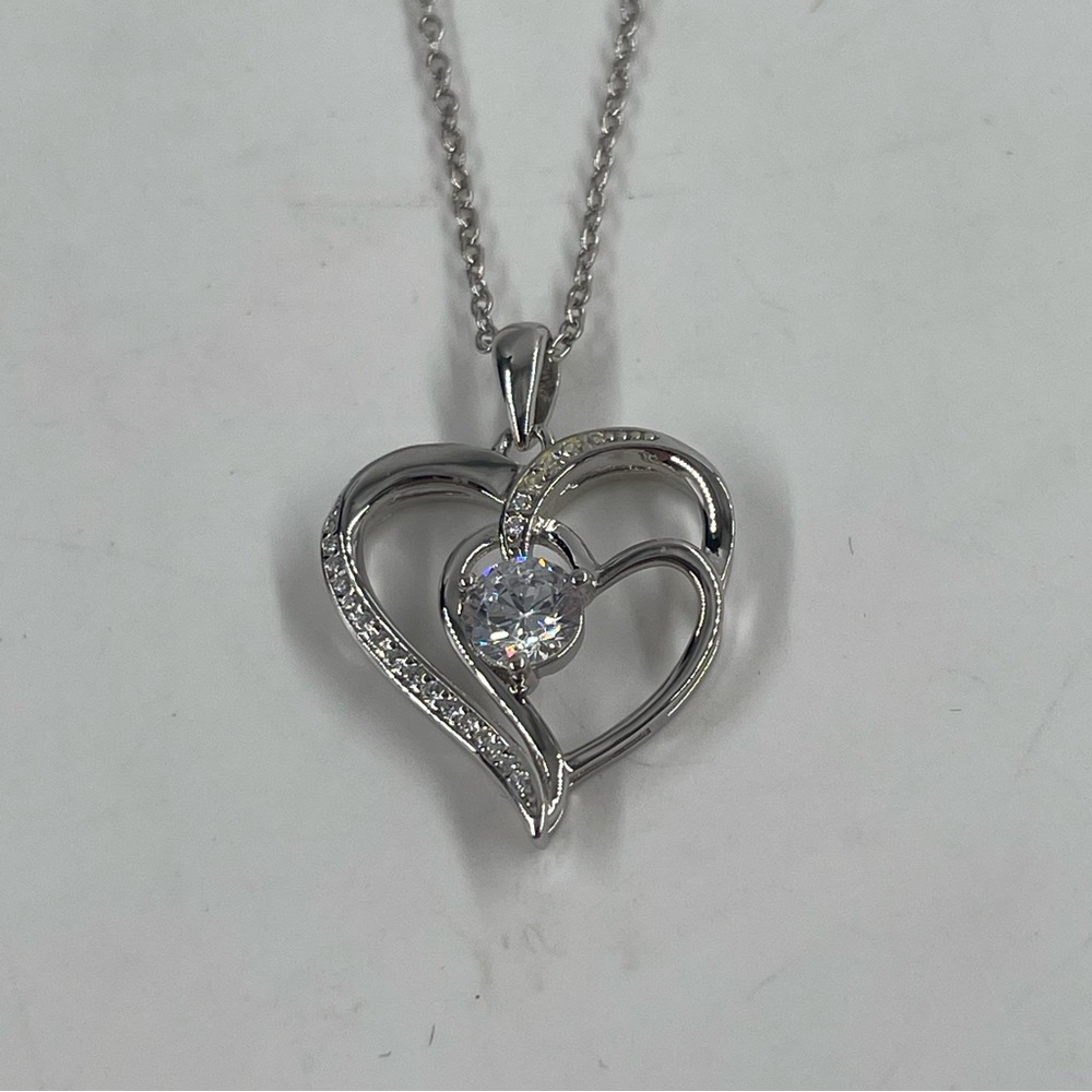 Women’s 18” Sterling Silver Chain Cubic Zirconia Gemstone Heart Pendant Necklace